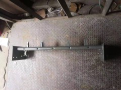 新斯太尔D7B保险杠踏板支承WG9325930260