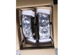 新斯太尔D7B前大灯WG9318728003/8728004